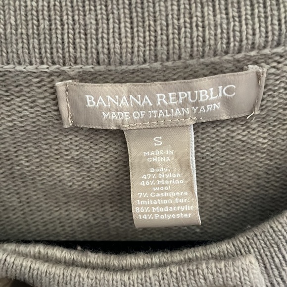 Banana Republic Button Down Sweater Cardigan Top Women's size small - Picture 3 of 4